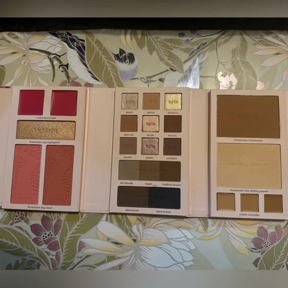 ***Tarte Full Face Folding Book Palette- Tan to Deep